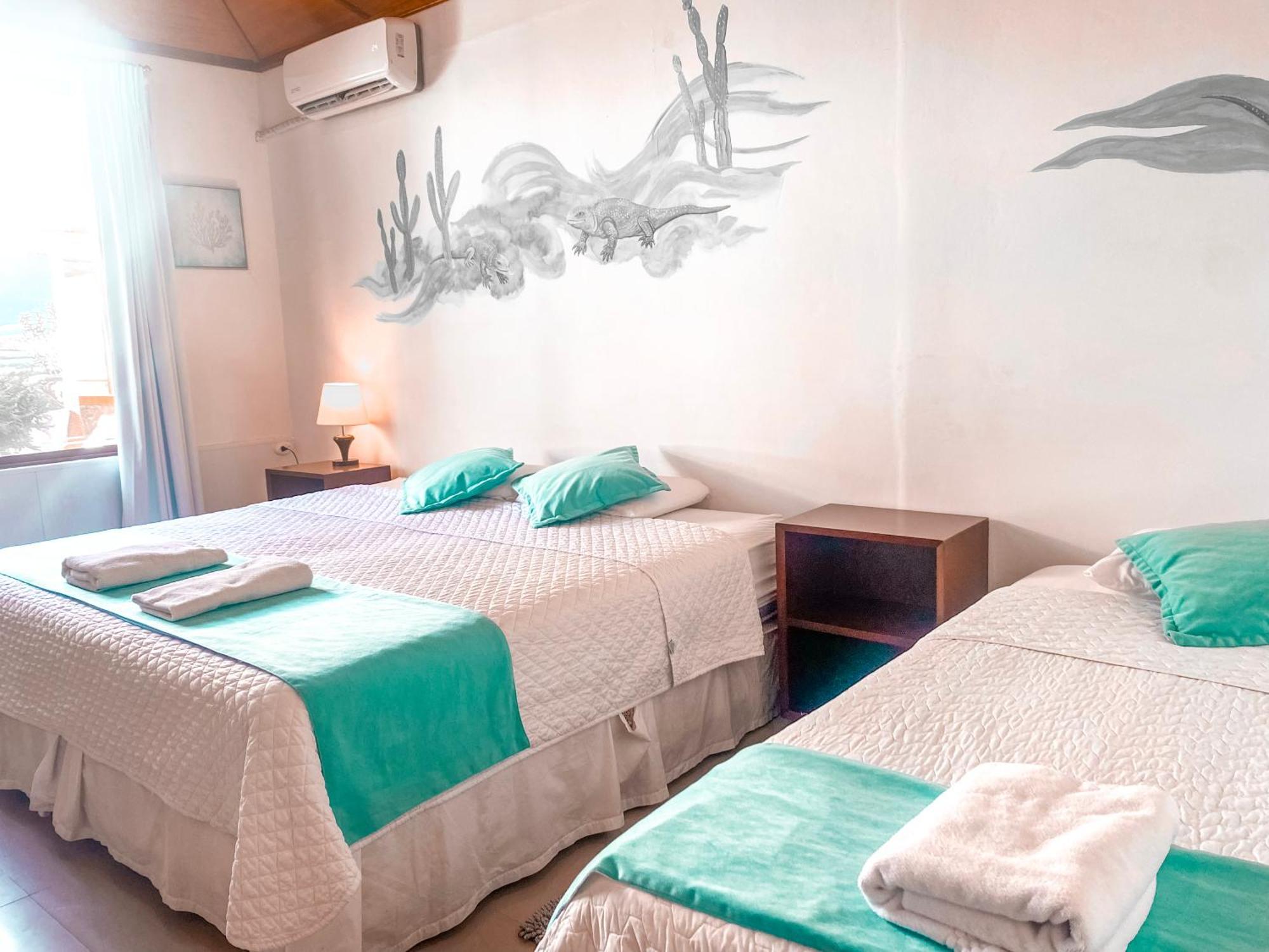 بْوُرتو فيلاميل Hotel Coral Blanco With High Speed Internet Starlink And Galapagos Tour Operator المظهر الخارجي الصورة